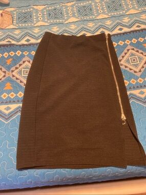 Black Ribbed Pencil Skirt with silver Zip